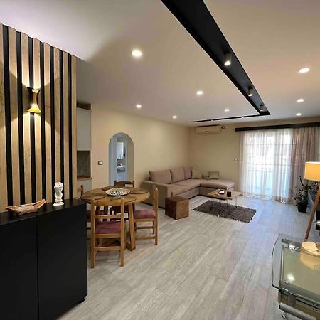 Great Apartament Near Lake & Blloku Area Tirana Kültér fotó