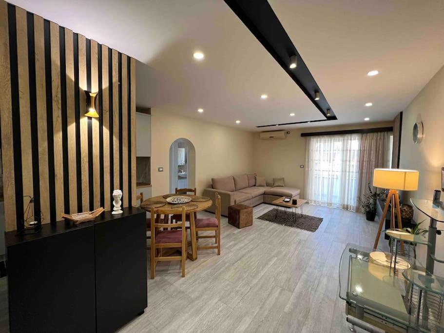 Great Apartament Near Lake & Blloku Area Tirana Kültér fotó